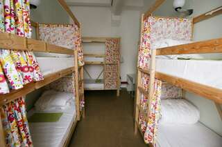 Гостиница Bla Bla Hostel Rostov Ростов-на-Дону Нижнее место в 6-местном номере для Женщин №500-1