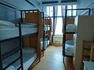 Гостиница Bla Bla Hostel Rostov Ростов-на-Дону Нижнее место в мужском 6ти местном номере №405-1
