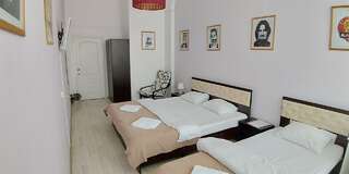 Гостиница Bla Bla Hostel Rostov Ростов-на-Дону Трехместный номер №506-3