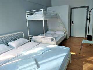 Гостиница Bla Bla Hostel Rostov Ростов-на-Дону Семейный номер №409-3